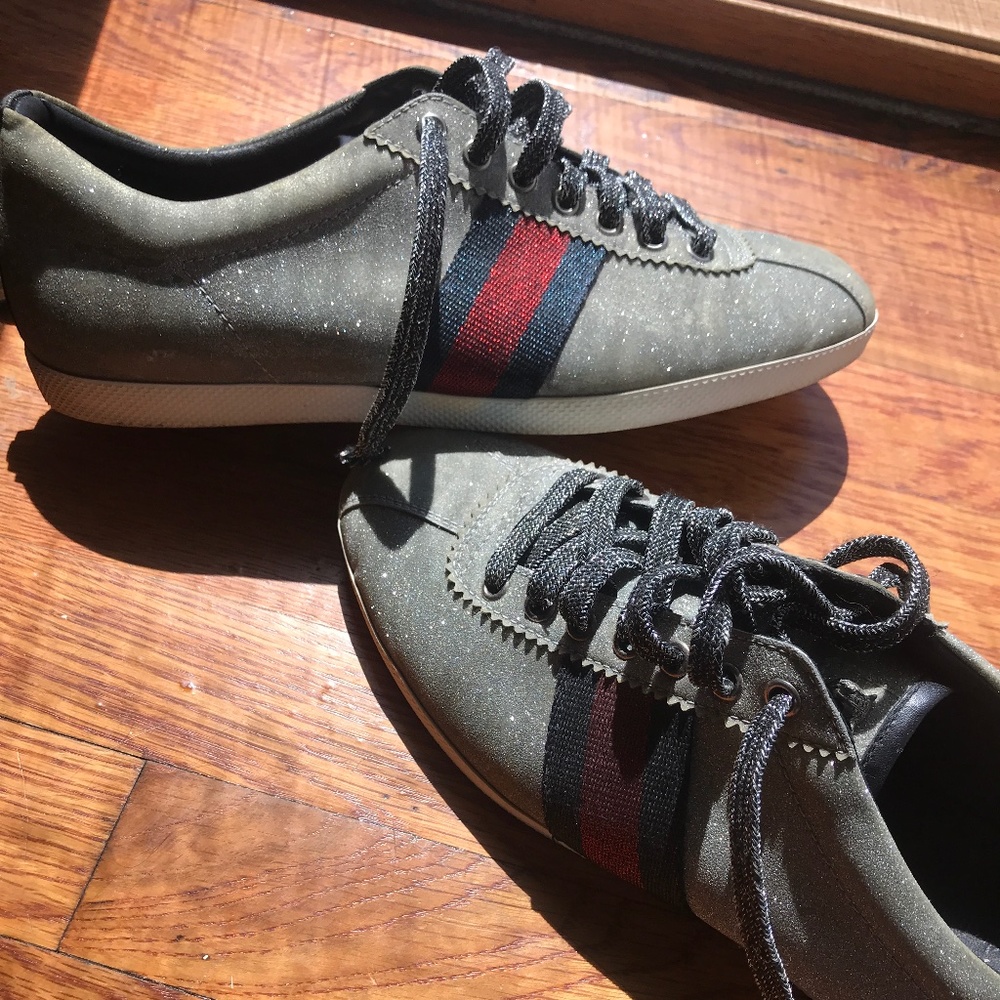 Low Gucci shoes made in Italy.